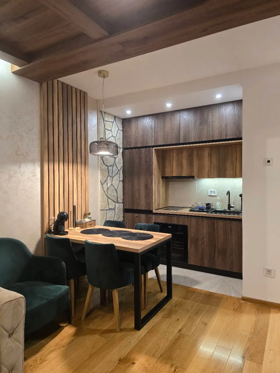 Kuhinja — Apartman 2